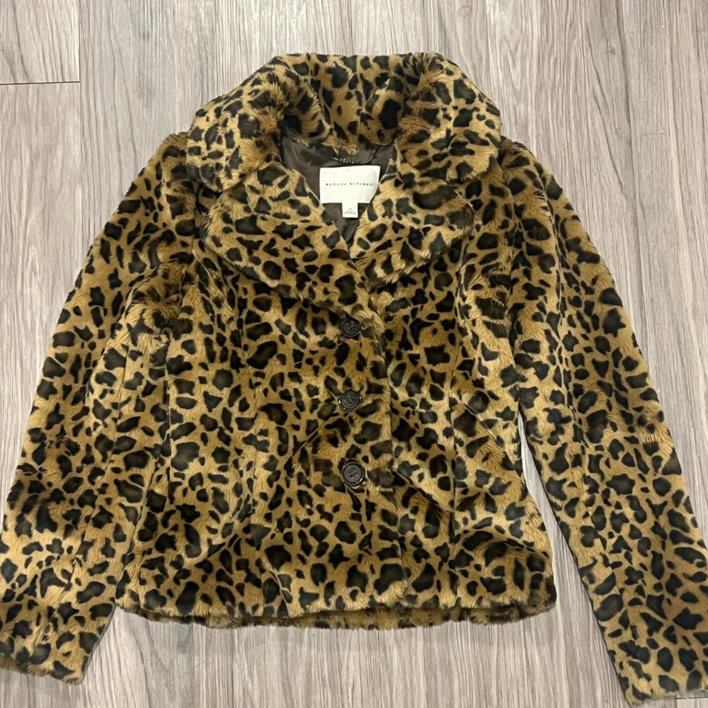 Banana Republic Leopard/Cheetah Mob Wife faux fur coat/ jacket Small